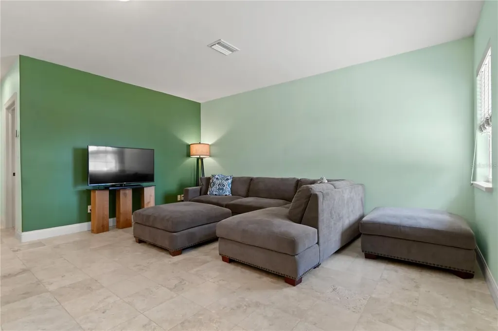 6517 Dimarco Road Tampa FL 33634