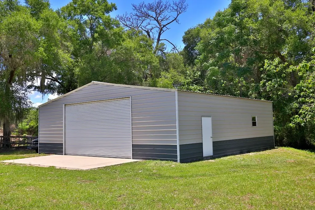 10893 SE 141 Avenue Road Ocklawaha FL 32179