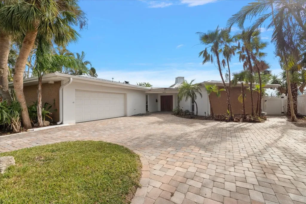 3830 46th Avenue S St Petersburg FL 33711