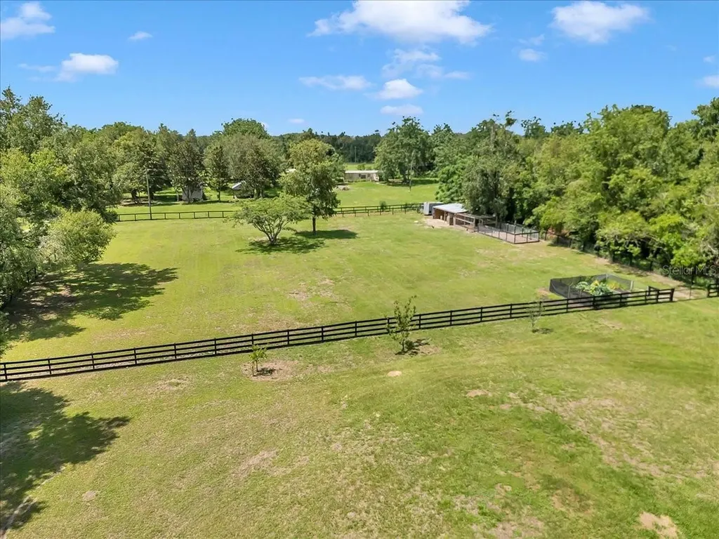 300 SE Highway 42 Summerfield FL 34491
