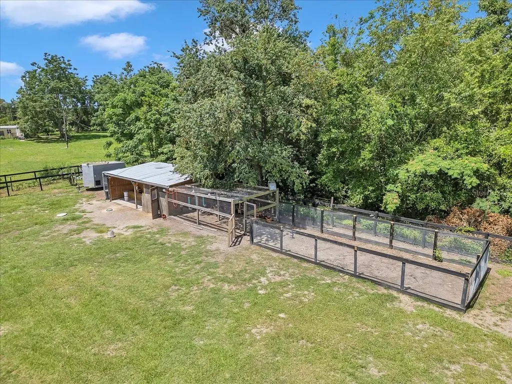 300 SE Highway 42 Summerfield FL 34491