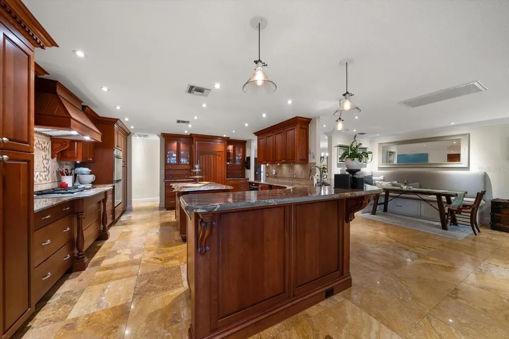 7 Rosery Lane Belleair FL 33756