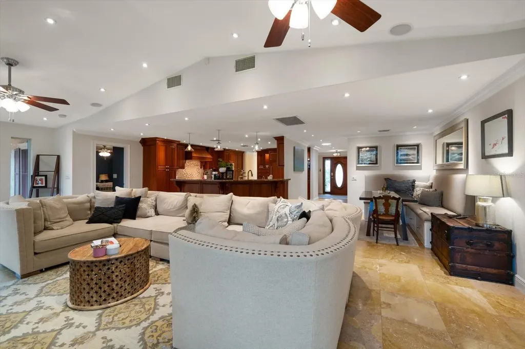 7 Rosery Lane Belleair FL 33756