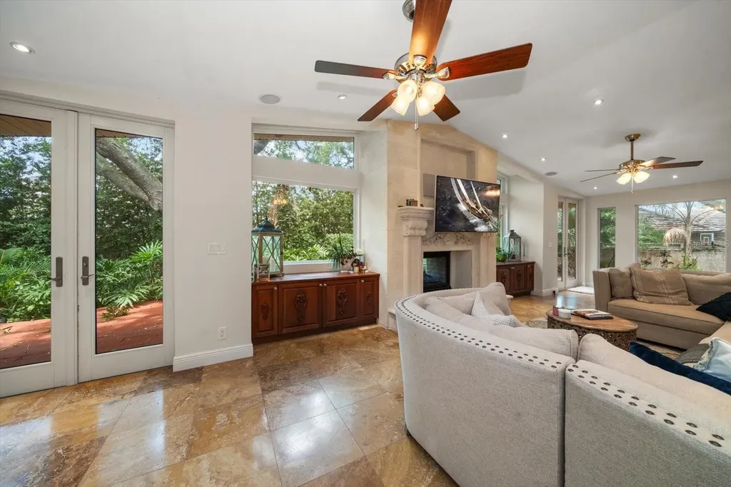 7 Rosery Lane Belleair FL 33756