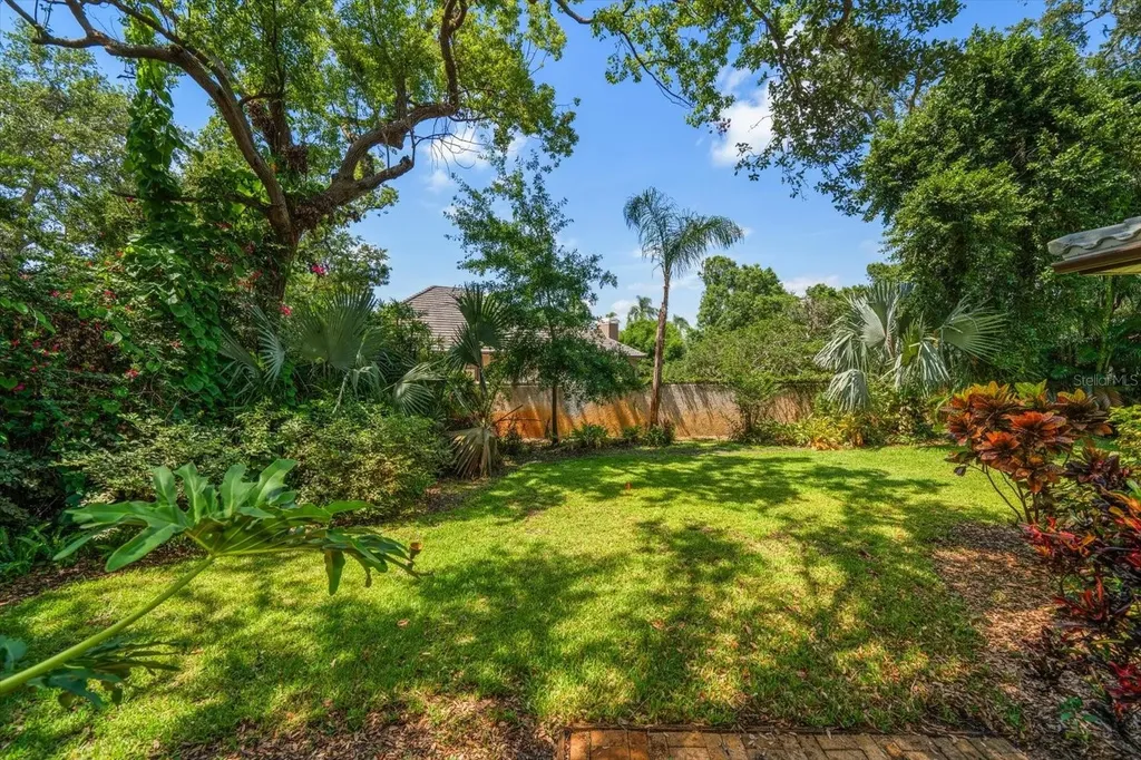7 Rosery Lane Belleair FL 33756