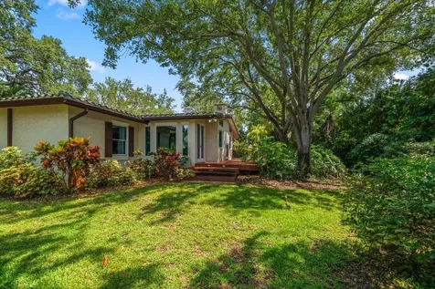 7 Rosery Lane Belleair FL 33756