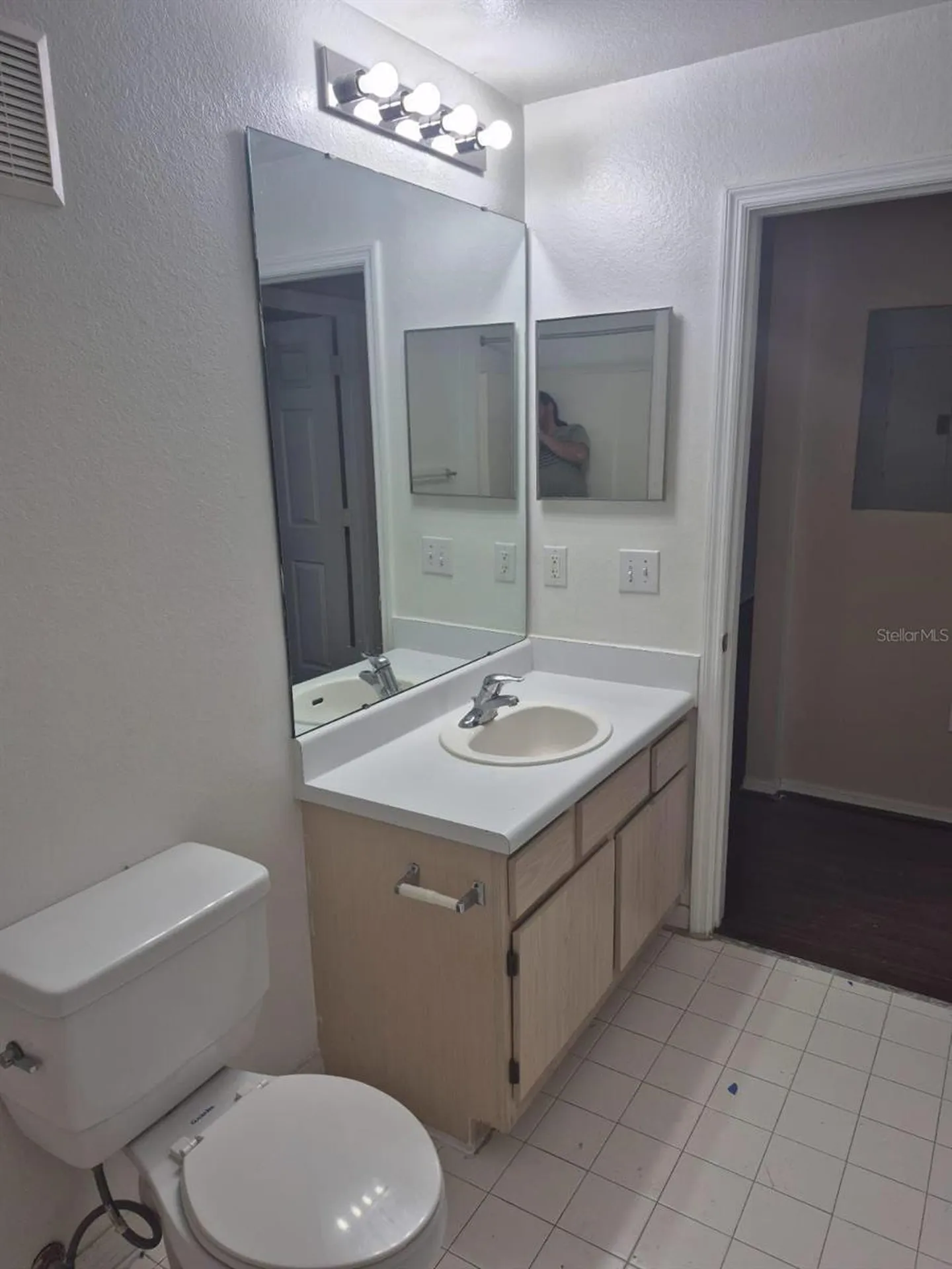5459 Vineland Road Orlando FL 32811