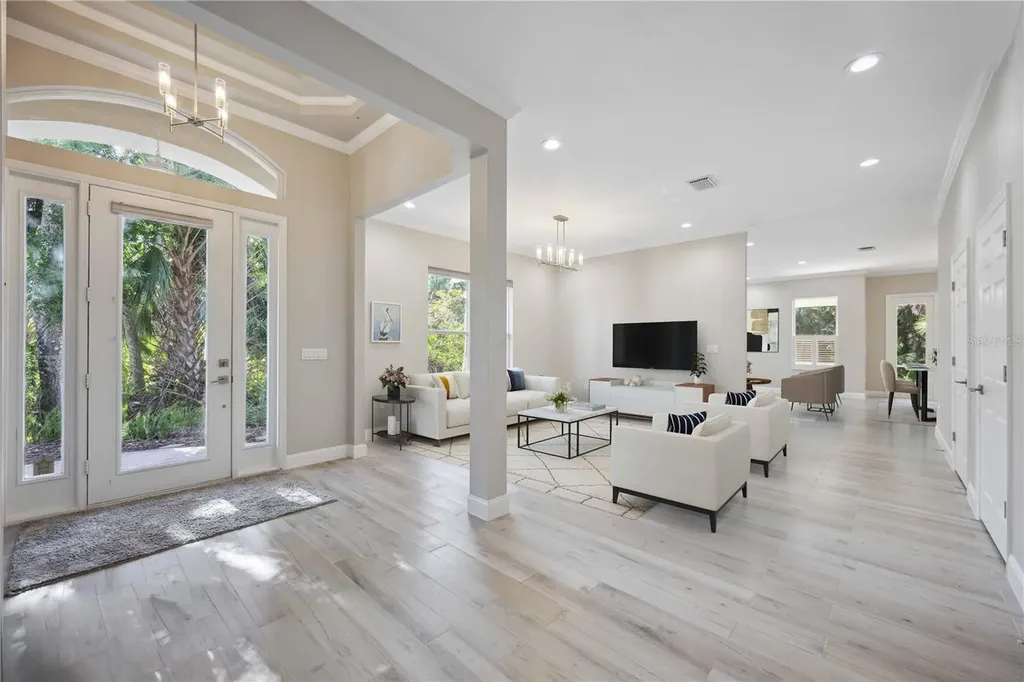 5018 Hanging Moss Lane Sarasota FL 34238