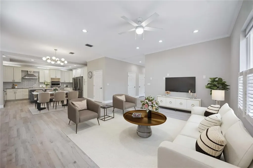 5018 Hanging Moss Lane Sarasota FL 34238