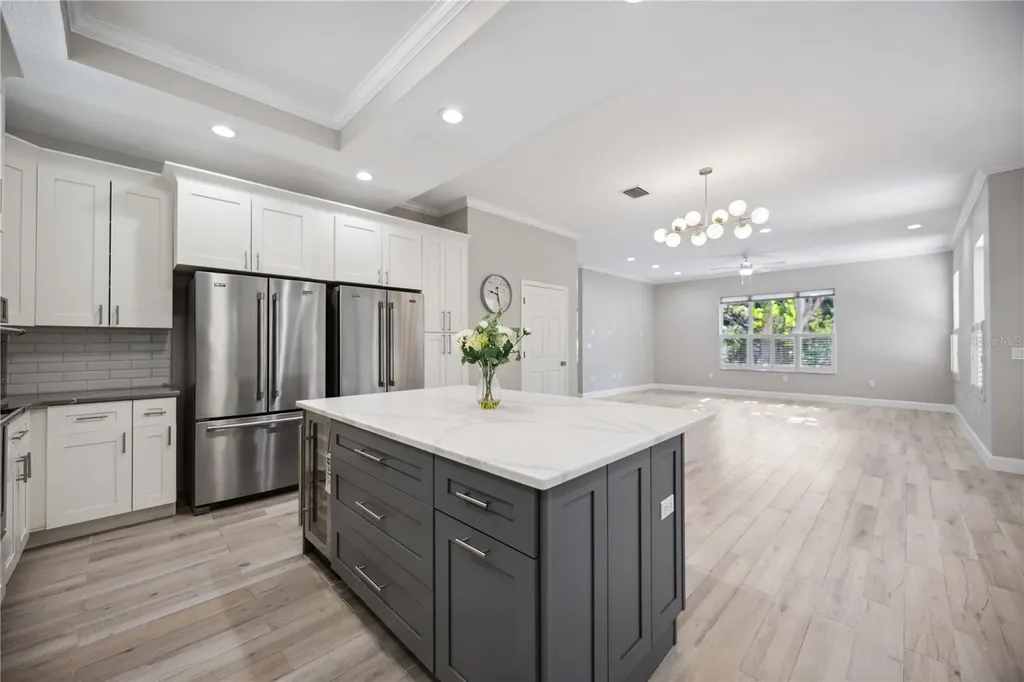 5018 Hanging Moss Lane Sarasota FL 34238