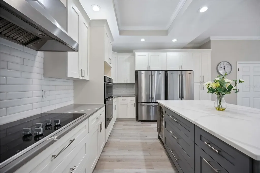 5018 Hanging Moss Lane Sarasota FL 34238