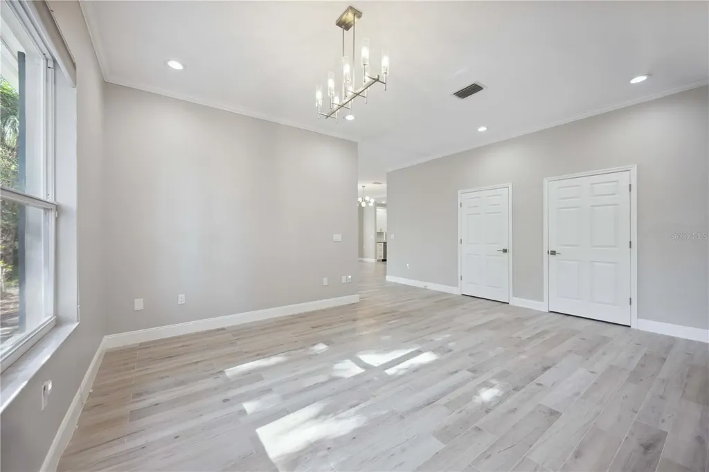 5018 Hanging Moss Lane Sarasota FL 34238
