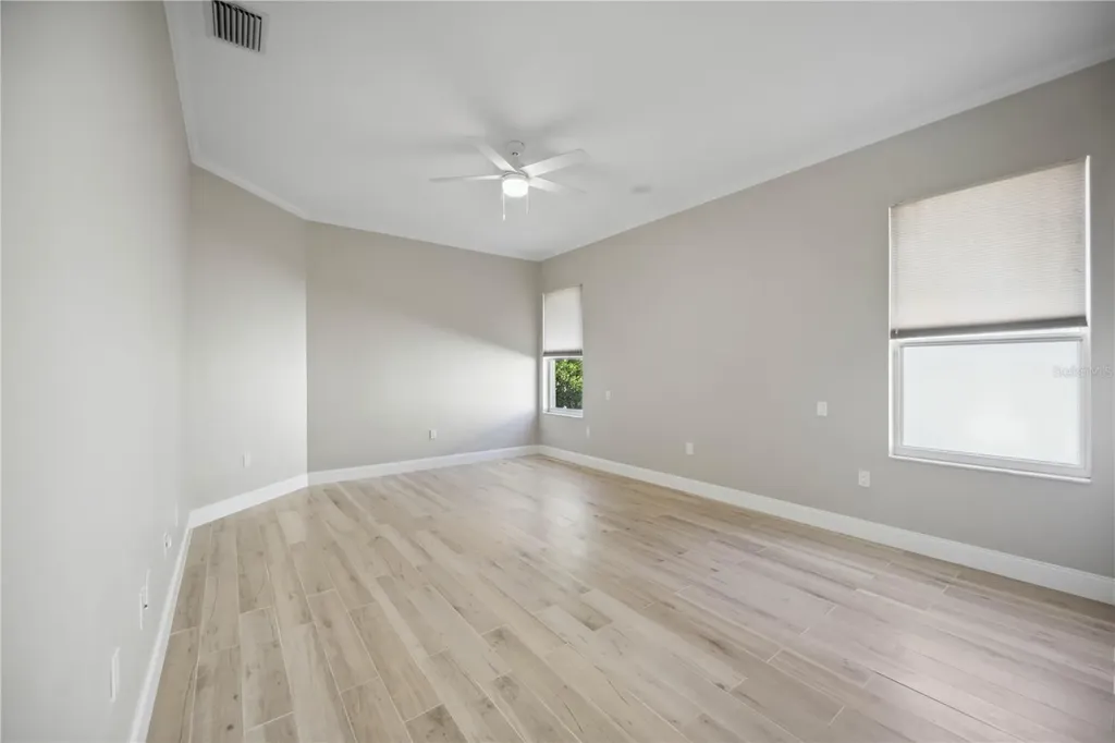 5018 Hanging Moss Lane Sarasota FL 34238