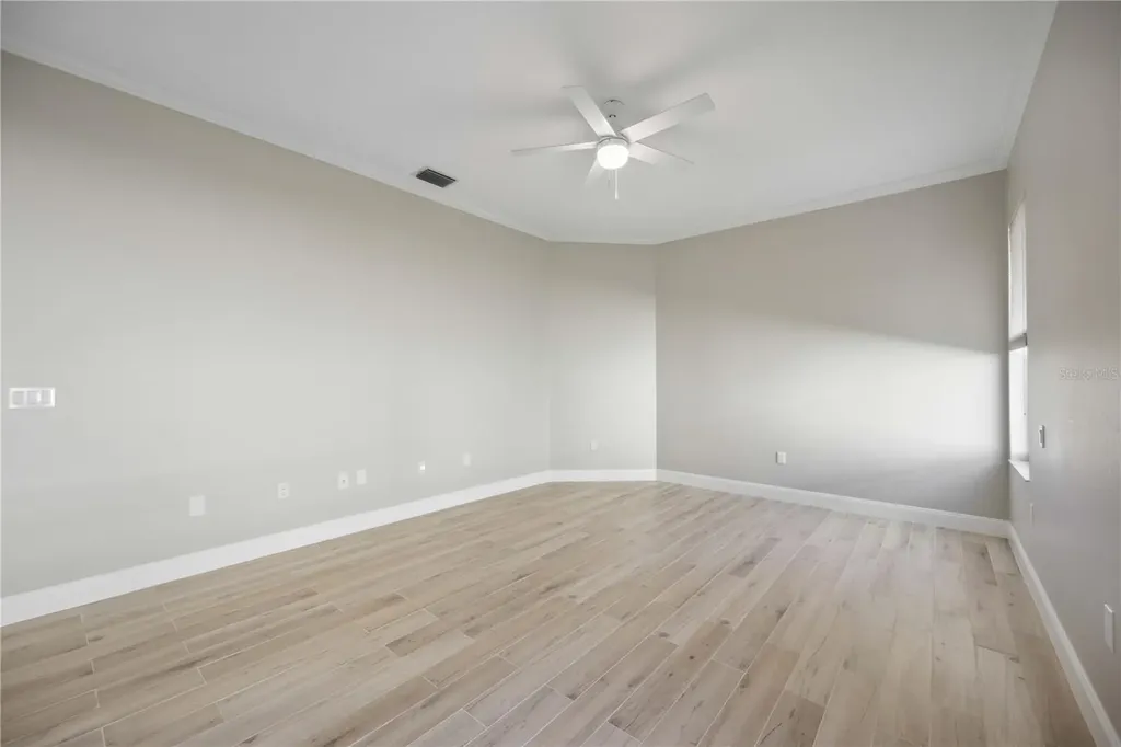 5018 Hanging Moss Lane Sarasota FL 34238