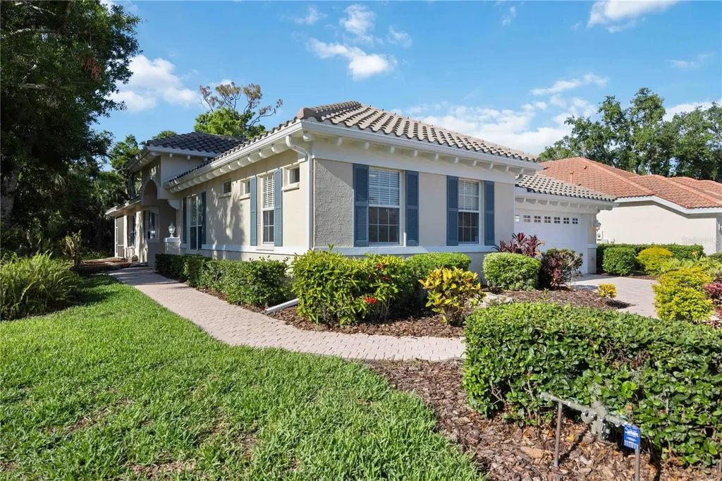 5018 Hanging Moss Lane Sarasota FL 34238