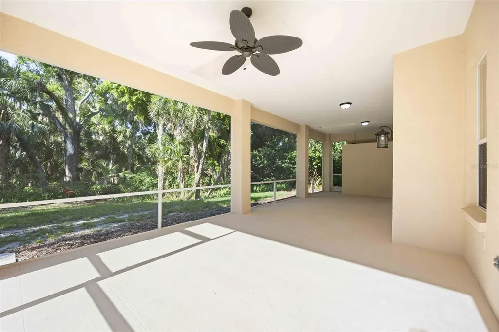 5018 Hanging Moss Lane Sarasota FL 34238