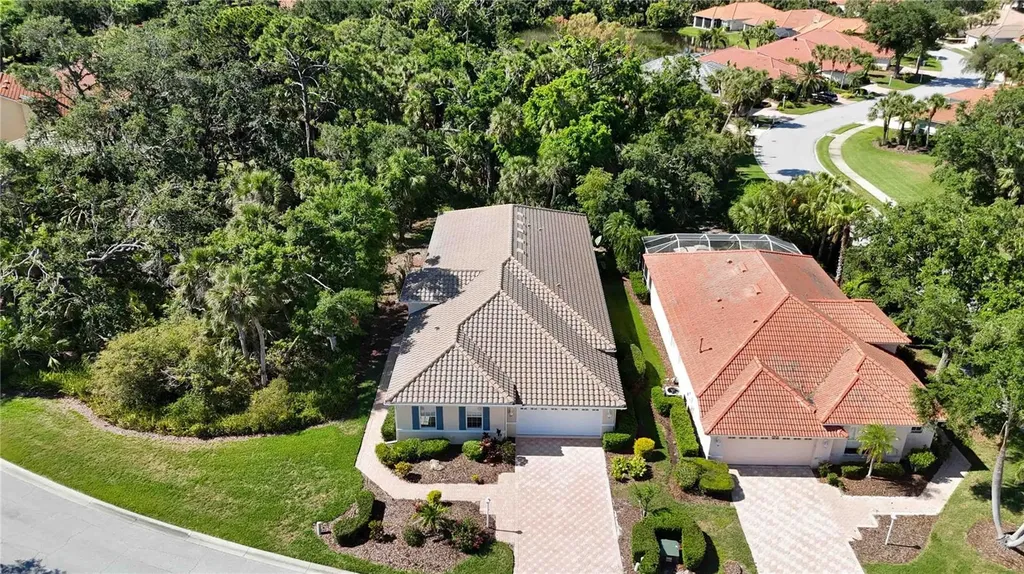 5018 Hanging Moss Lane Sarasota FL 34238