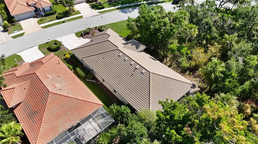 5018 Hanging Moss Lane Sarasota FL 34238