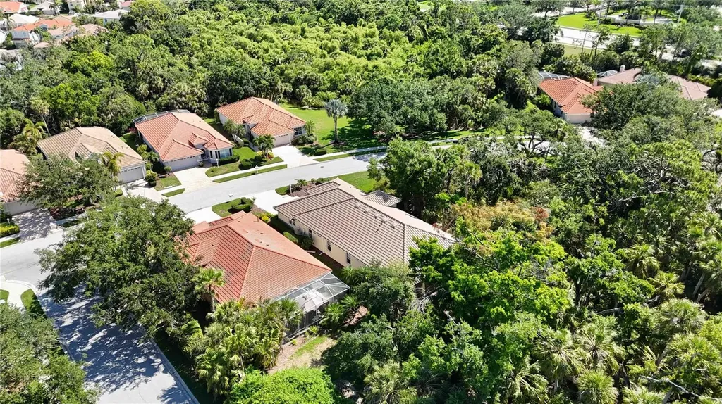 5018 Hanging Moss Lane Sarasota FL 34238