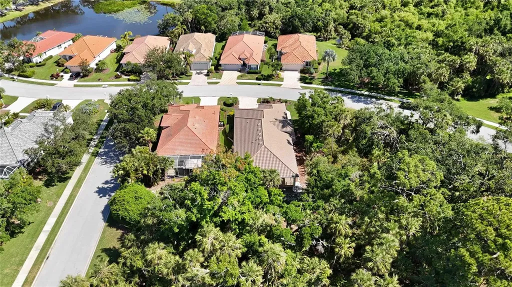 5018 Hanging Moss Lane Sarasota FL 34238