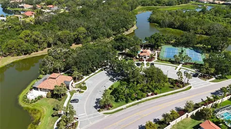 5018 Hanging Moss Lane Sarasota FL 34238