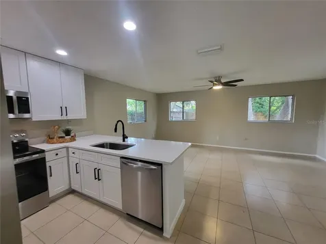 4883 Cherokee Rose Drive Orlando FL 32808