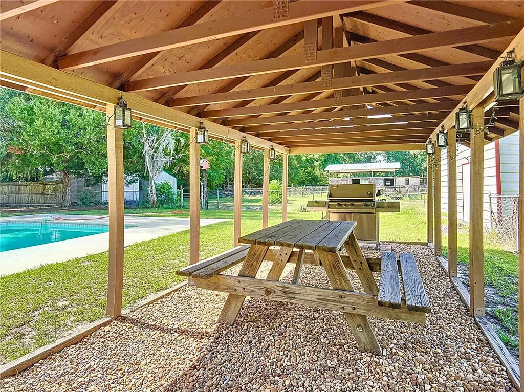 3040 NE 97th Street Road Anthony FL 32617