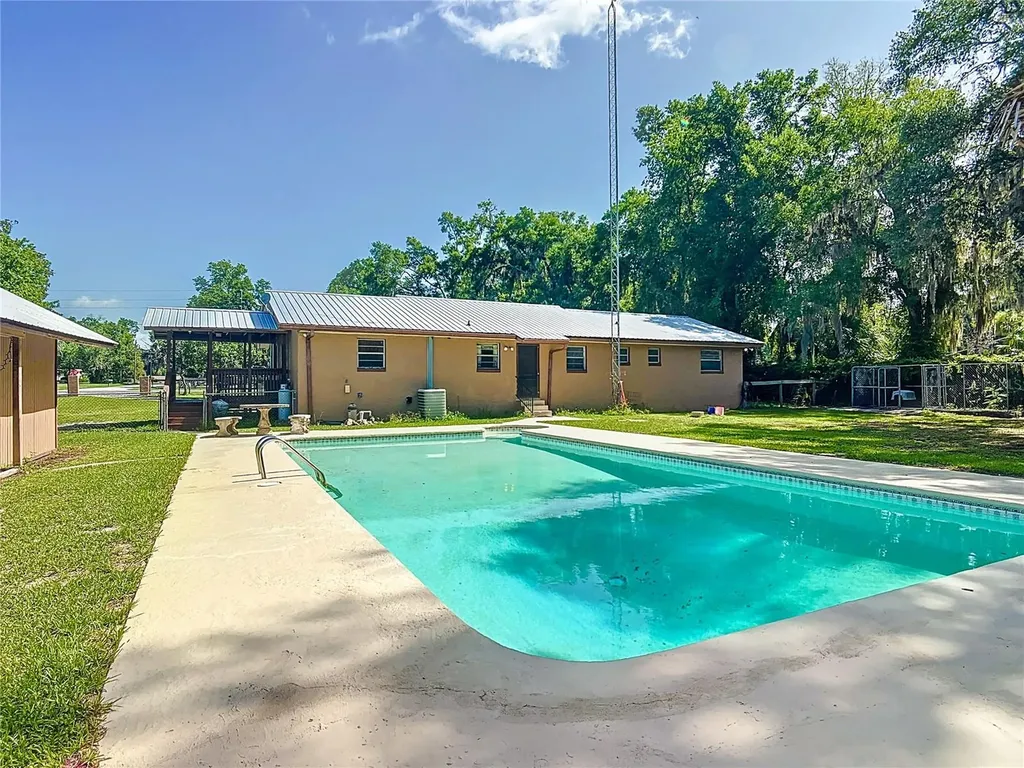 3040 NE 97th Street Road Anthony FL 32617