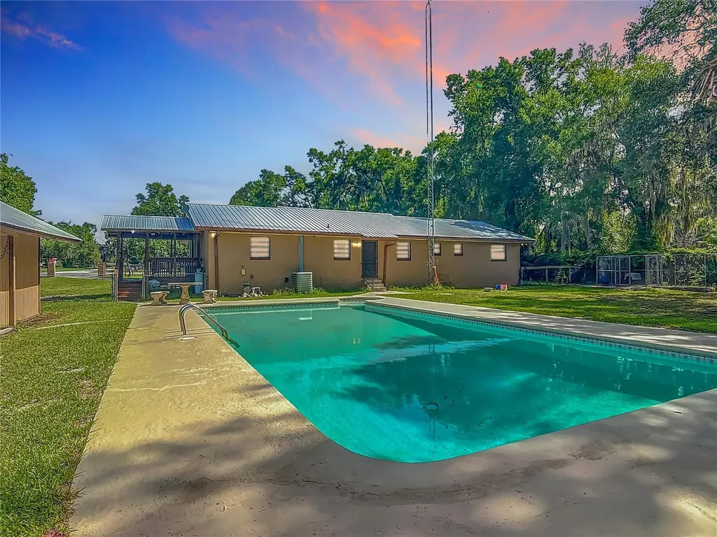 3040 NE 97th Street Road Anthony FL 32617