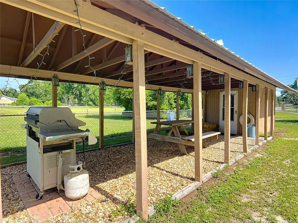 3040 NE 97th Street Road Anthony FL 32617