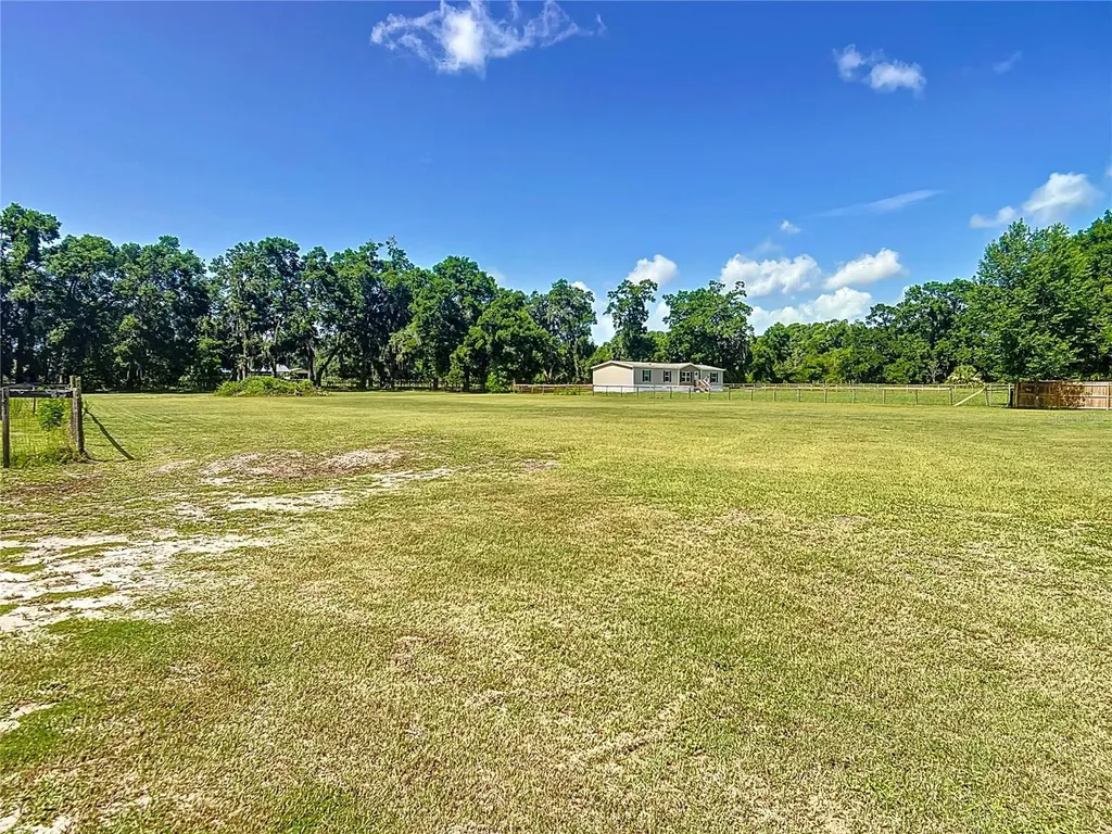 3040 NE 97th Street Road Anthony FL 32617