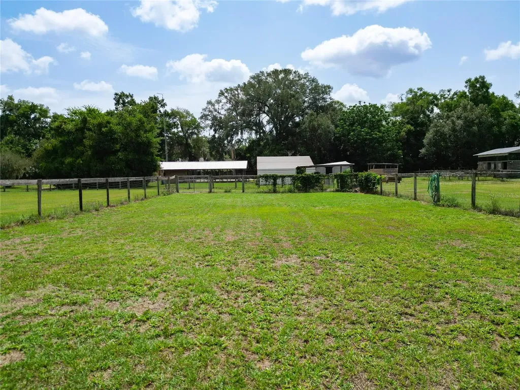 3040 NE 97th Street Road Anthony FL 32617