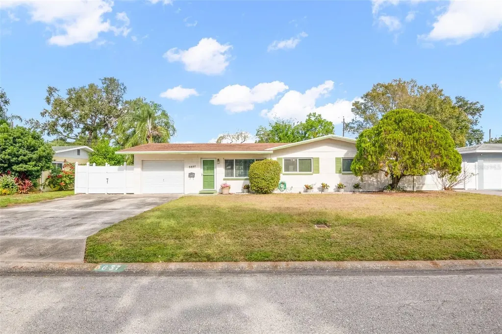 5637 24th Terrace N St Petersburg FL 33710