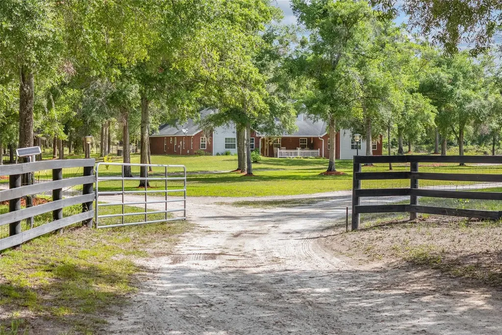 1827 SW Shiloh Street Fort White FL 32038