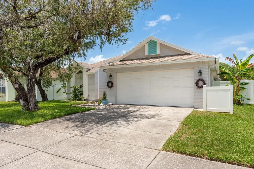 5826 Taywood Drive Tampa FL 33624
