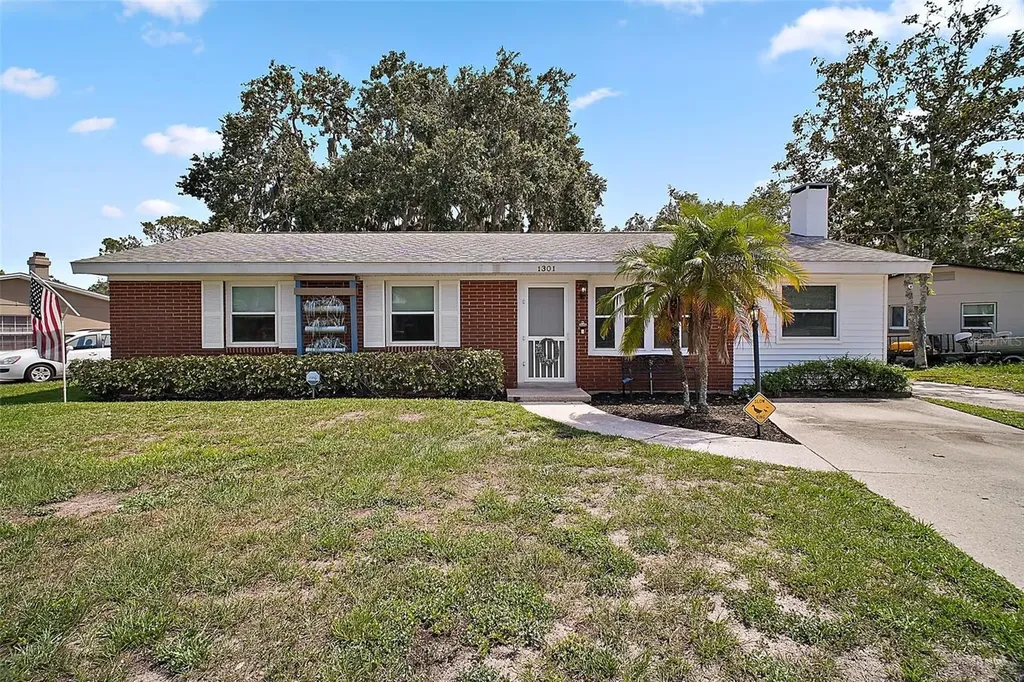 1301 Cambridge Drive Leesburg FL 34748