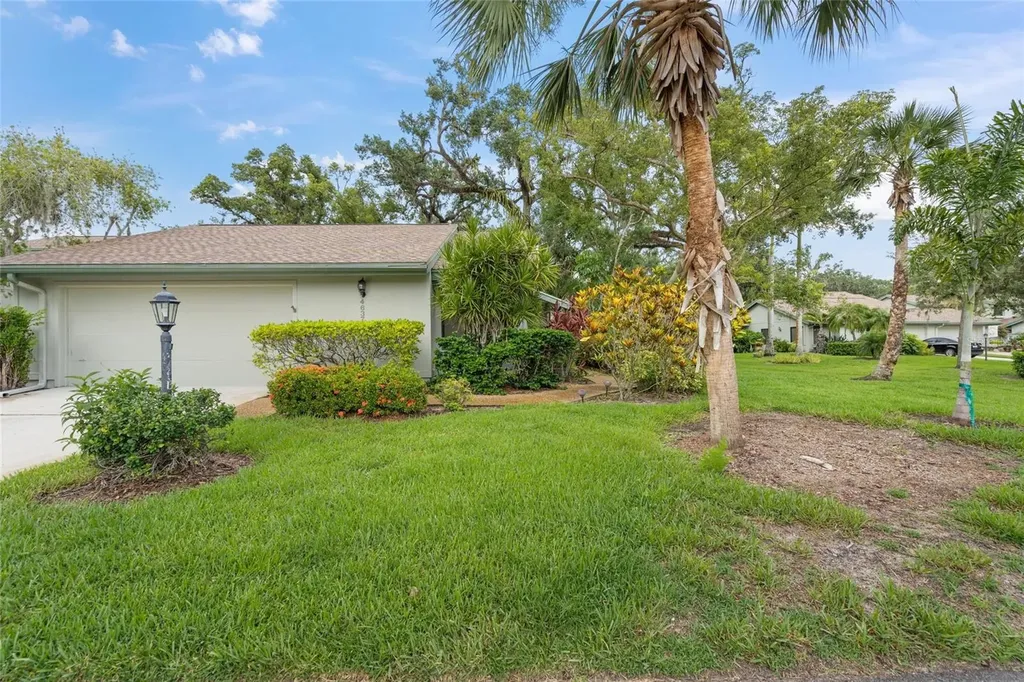 4637 Willow Wood Circle Sarasota FL 34241