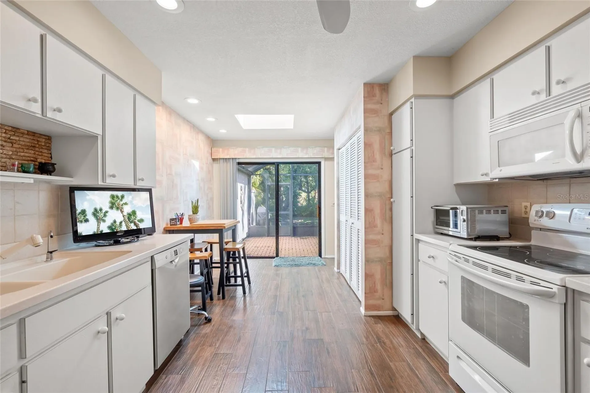 4637 Willow Wood Circle Sarasota FL 34241