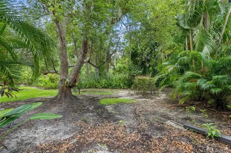 4637 Willow Wood Circle Sarasota FL 34241