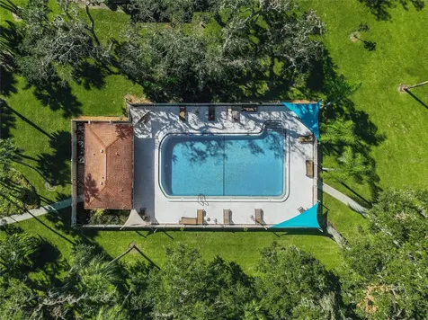 4637 Willow Wood Circle Sarasota FL 34241
