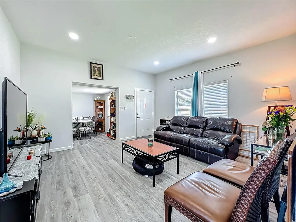 7033 Lakner Way Orlando FL 32822