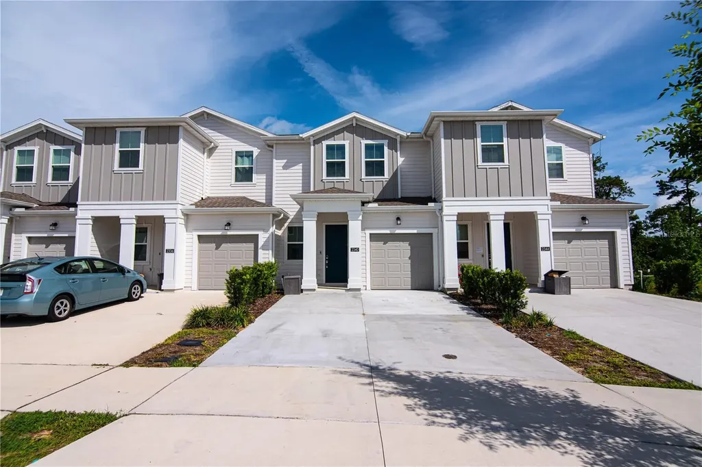 2340 Brook Marsh Loop Kissimmee FL 34747