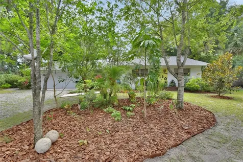 319 N Salisbury Avenue Deland FL 32720