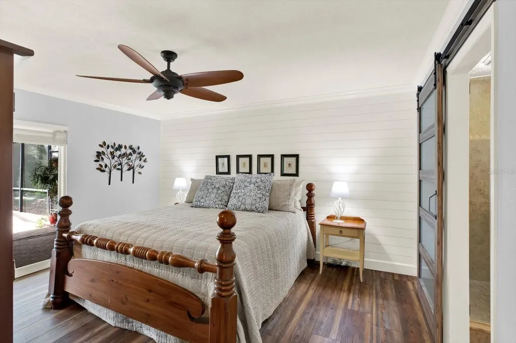 2806 Fairway View Drive Valrico FL 33596