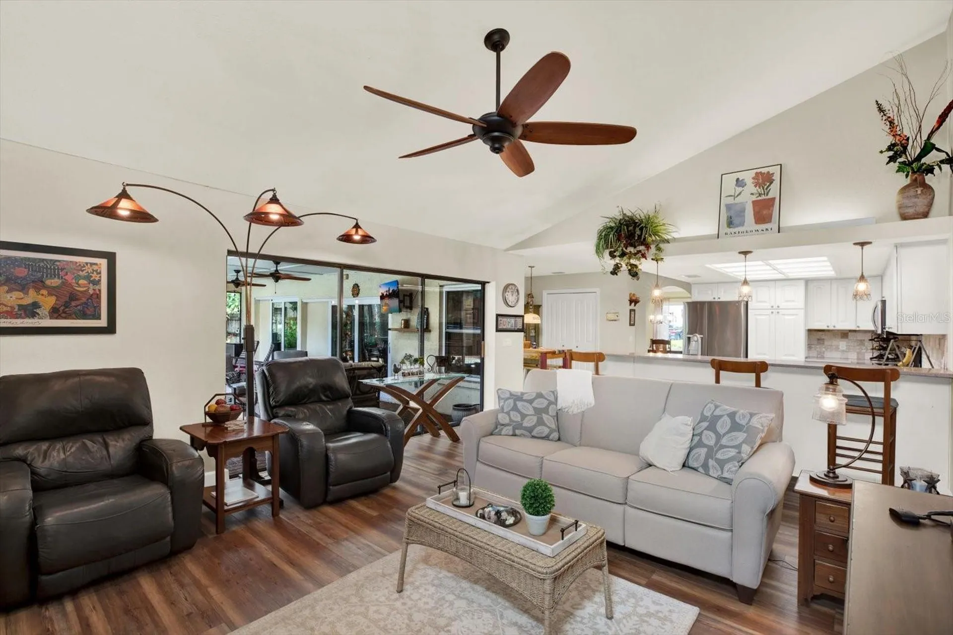 2806 Fairway View Drive Valrico FL 33596