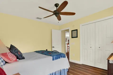 2806 Fairway View Drive Valrico FL 33596