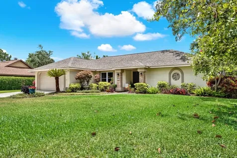 2806 Fairway View Drive Valrico FL 33596