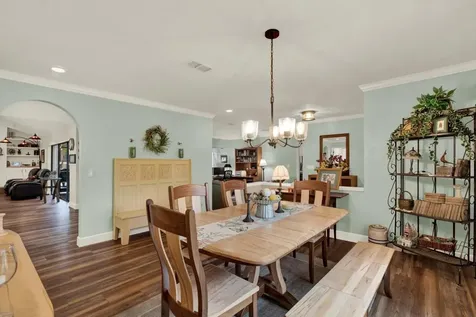 2806 Fairway View Drive Valrico FL 33596