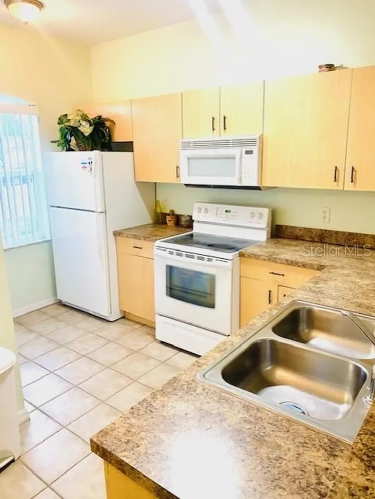 4102 Lake Marion Golf Resort Kissimmee FL 34759