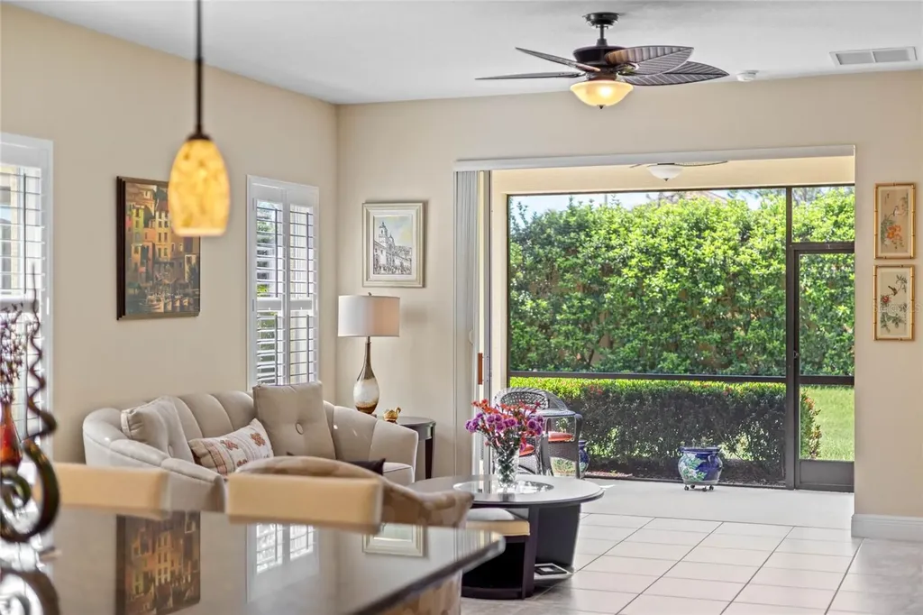2070 Crystal Lake Trail Bradenton FL 34211
